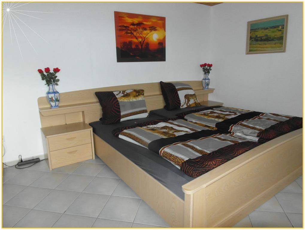 Ferienwohnung Zauberhaft Bad Soden-Salmünster Habitación foto